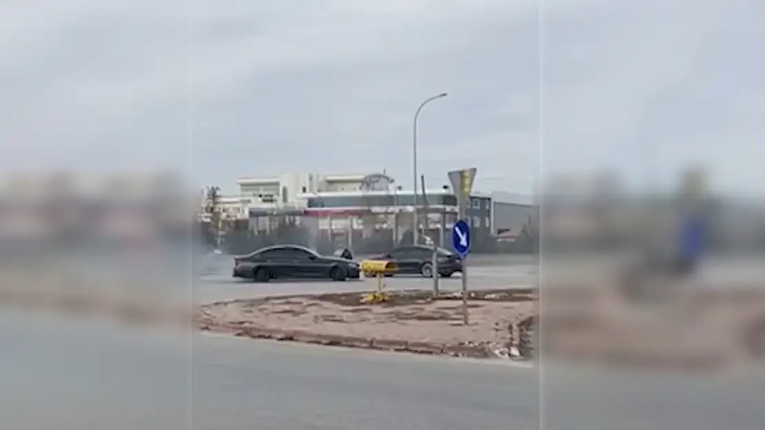 Konya'da yolu kapatıp attığı drift pahalıya patladı