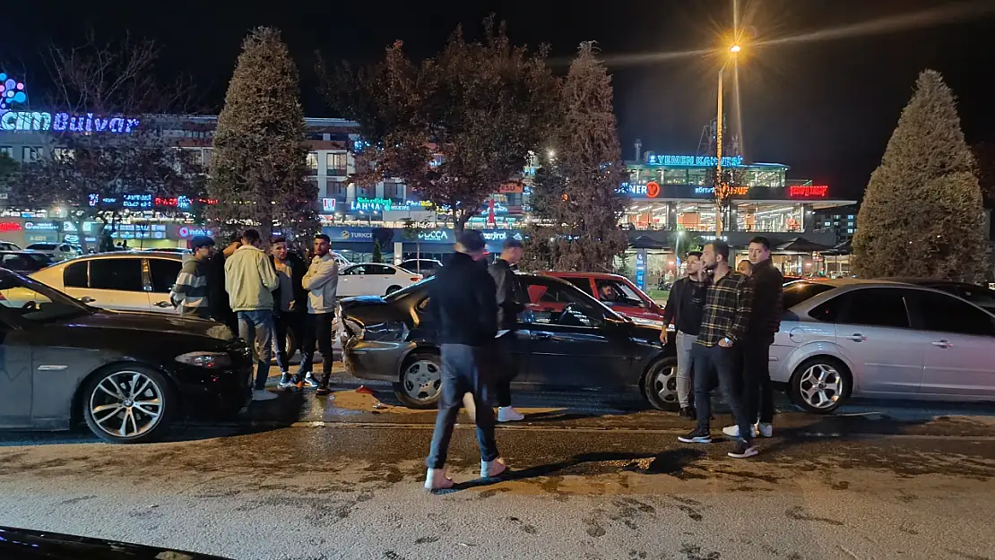 Konya'da zincirleme kaza: Trafik kitlendi