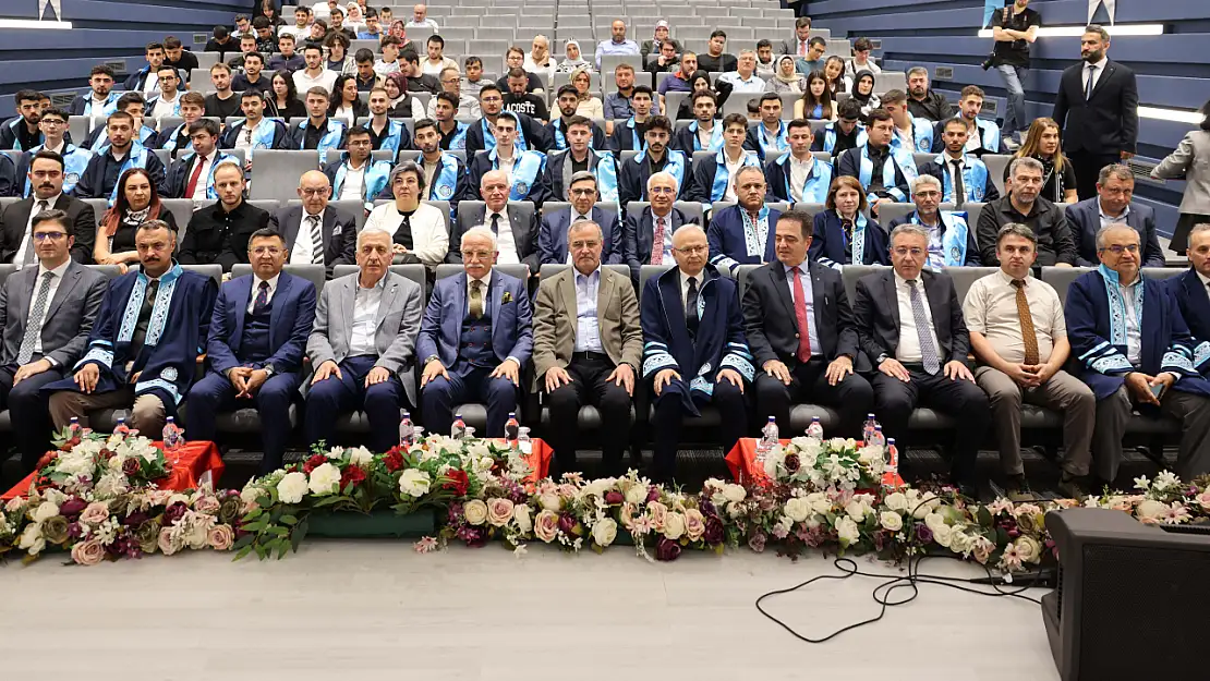 Konya'daki o okul İlk mezunlarını verdi