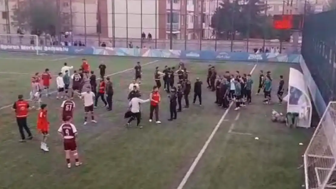 Konya'daki olaylı maçın görüntüleri ortaya çıktı: Kaleciyi kovaladılar!