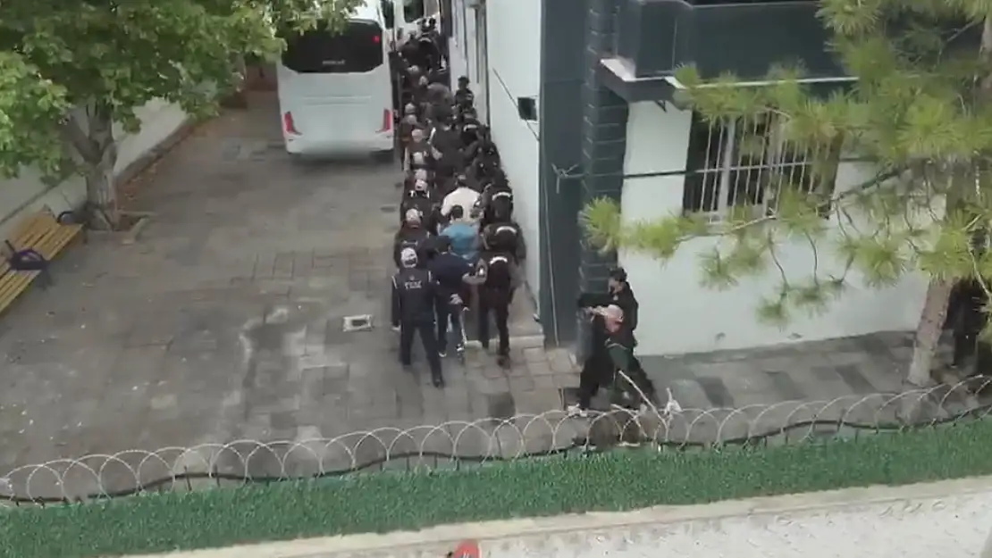 Konya'dan düğmeye basıldı! FETÖ'nün askeri yapılanmasına 8 ilde operasyon