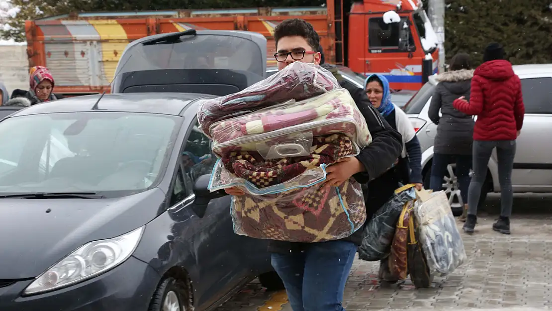 Konya depremzedeler için tek yürek oldu