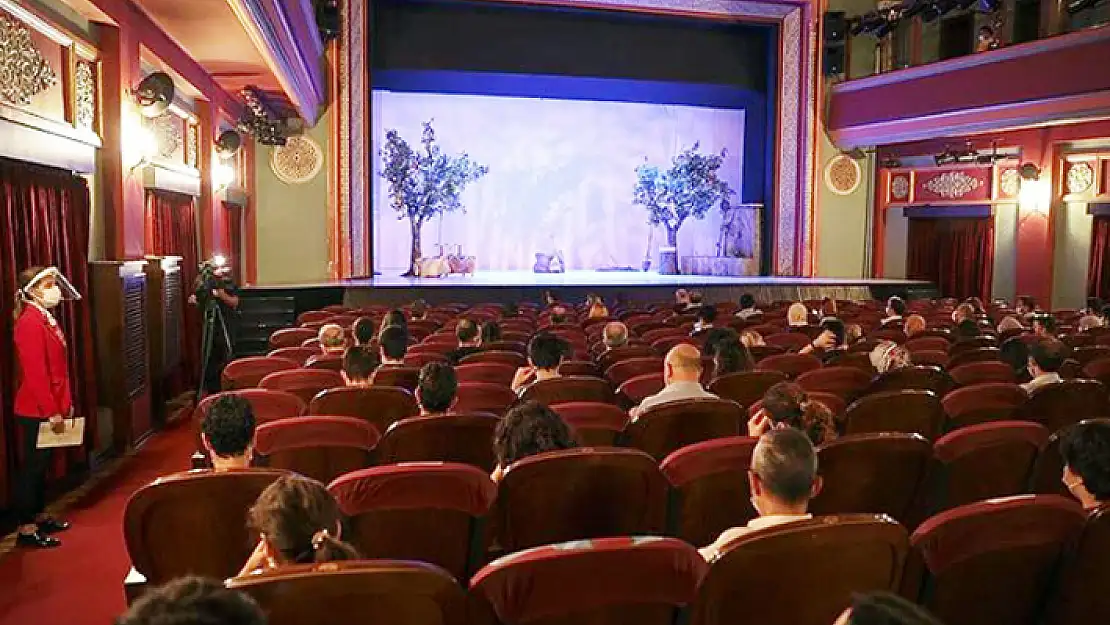 Konya Devlet Tiyatrosu 'Kuru Gürültü' oyununu sahneleyecek