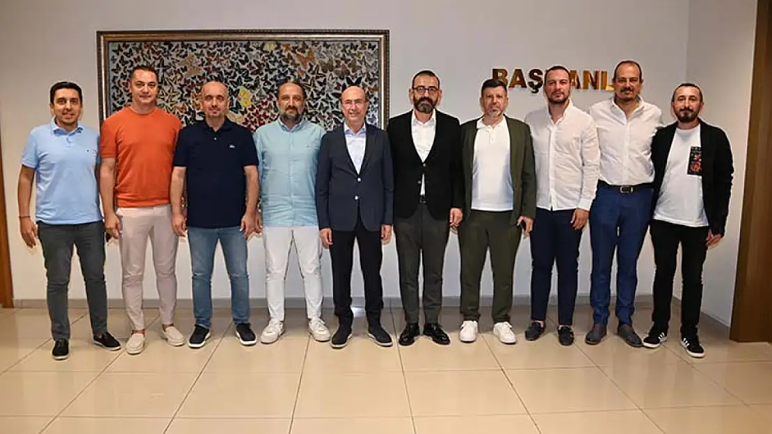 Konya Galatasaraylılar Derneğinden Başkan Pekyatırmacı'ya ziyaret!