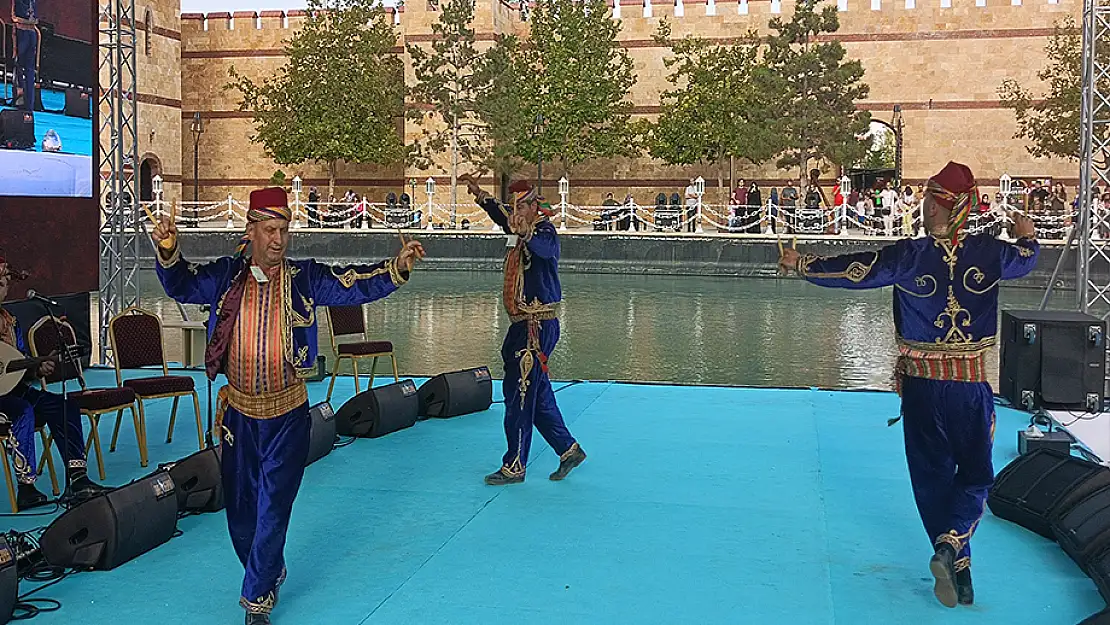 Konya Gastrofest'te Bozkır kaşık ekibi ilgi gördü