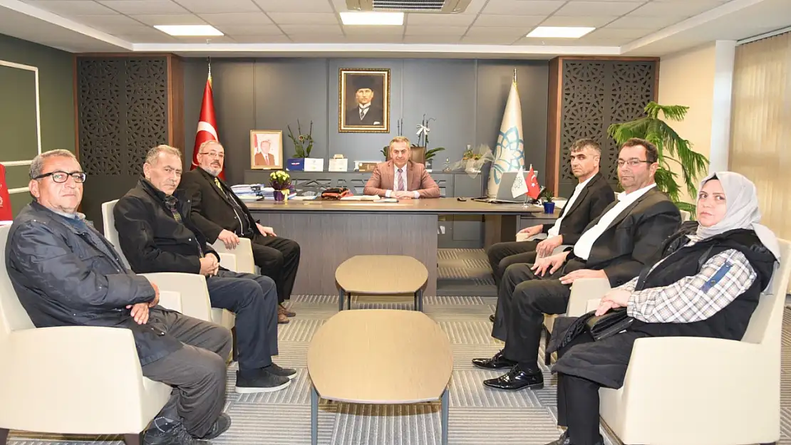 Konya Görmeyenler Derneği 24 Kasım'da öğretmenlerini unutmadı