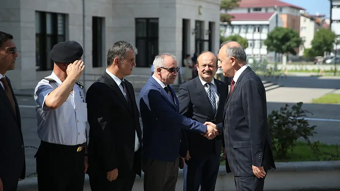 Konya'nın eski valisi Karadeniz'in incisi Ordu'da göreve başladı