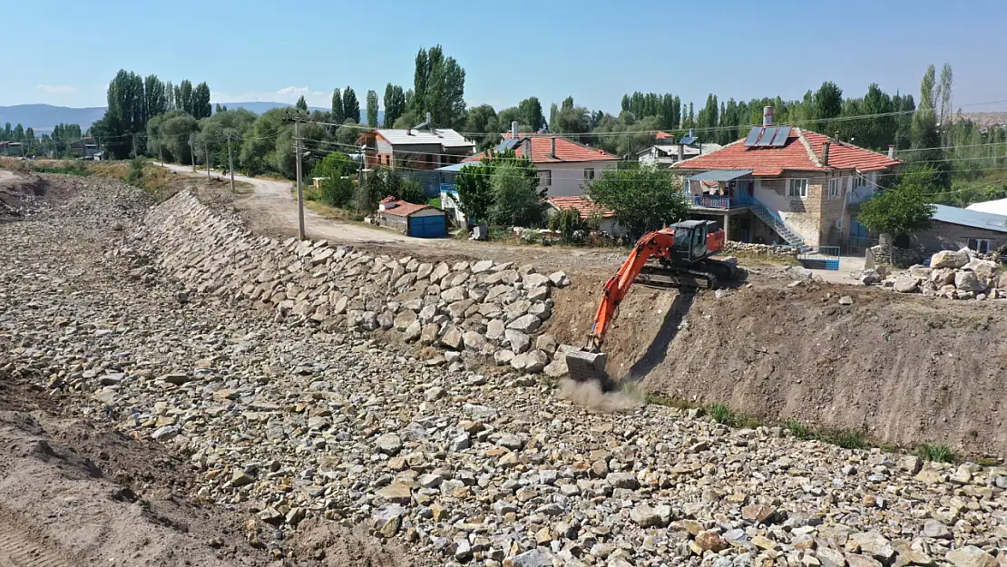 Konya'nın o ilçesinde dere ıslah çalışmaları sürüyor