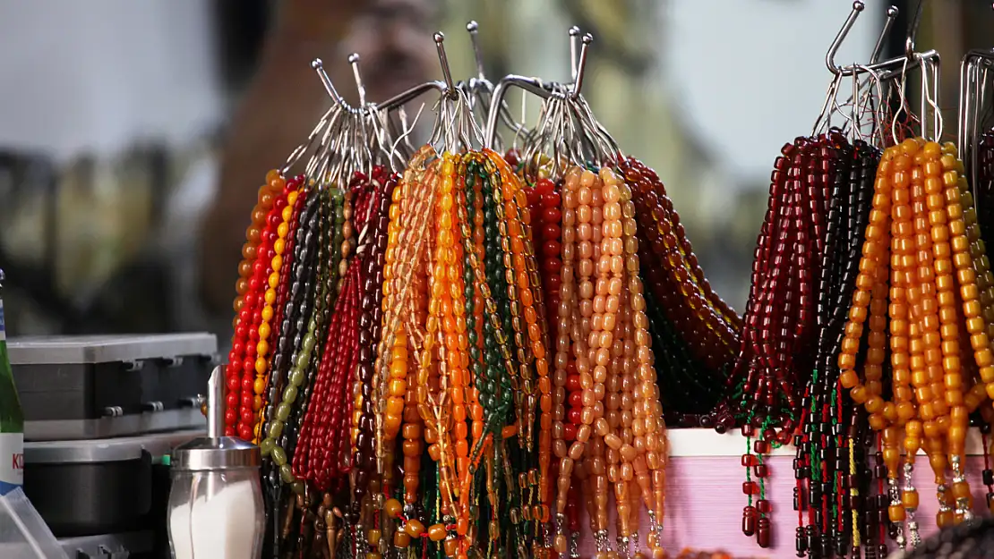 Konya Tesbihçiler Kahvesinde yoğun ticaret