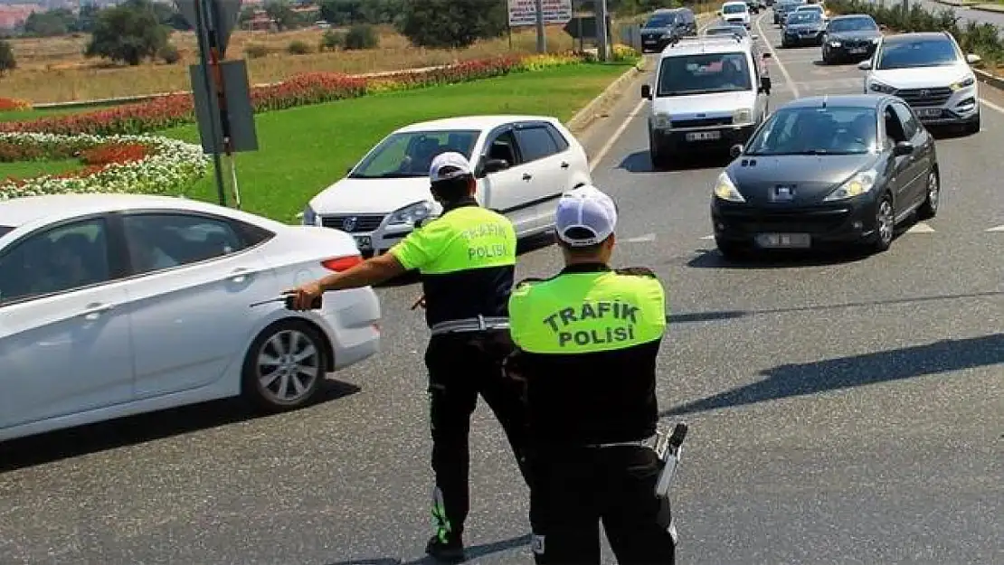 Konya trafiğinde kurallara uymayan sürücülere para cezası yağdı