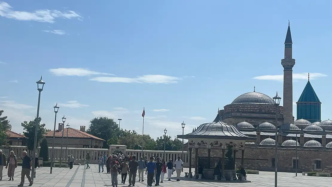 Konya'ya akın ediyorlar: İlk ziyaret yerleri Mevlâna 