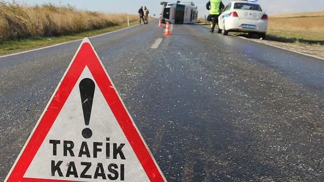 Konya'da iki otomobilin çarpıştığı kazada ağır yaralanan kadın hastanede öldü