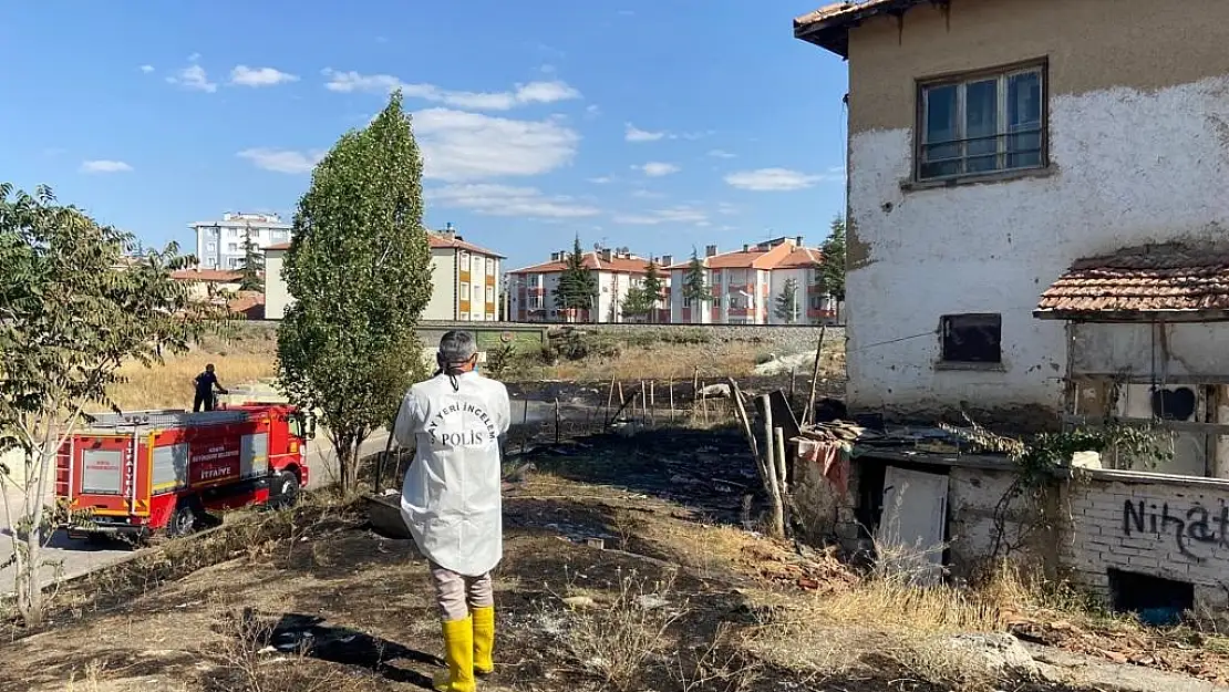 Konya'da otluk alandaki yangın eve sıçradı