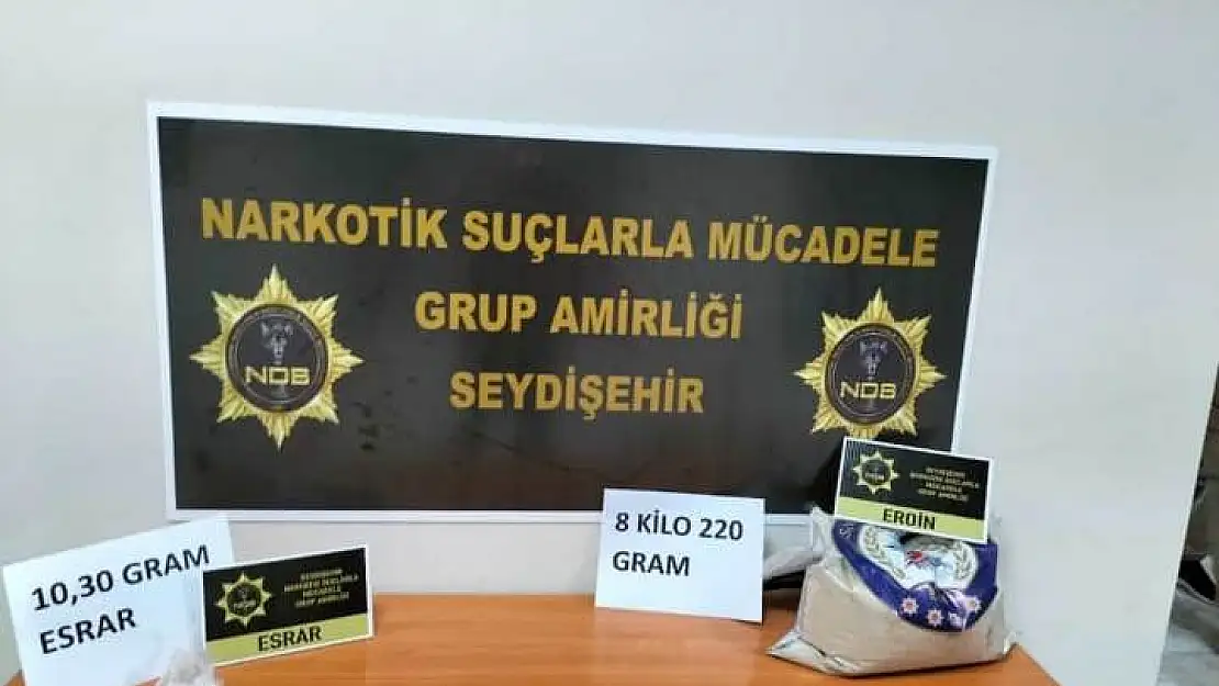 Konya'da otomobilde 8 kilo 220 gram eroin ele geçirildi