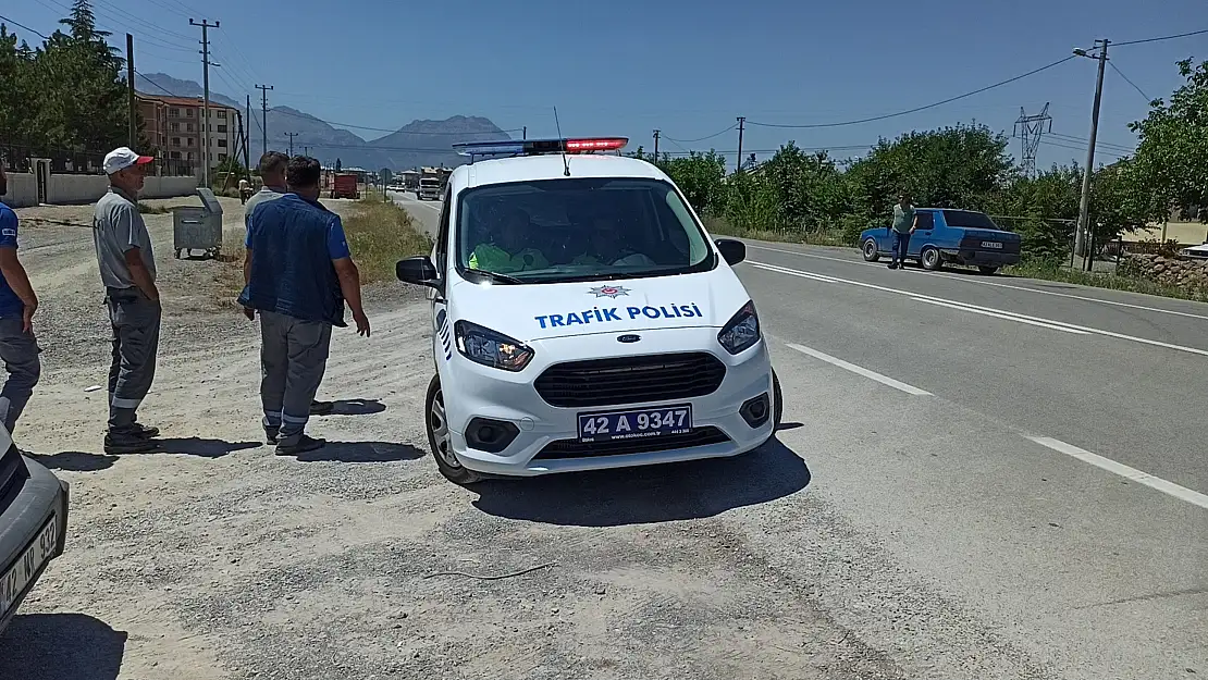 Konya'da saman balyası yüklü kamyondan tele takılıp düştü