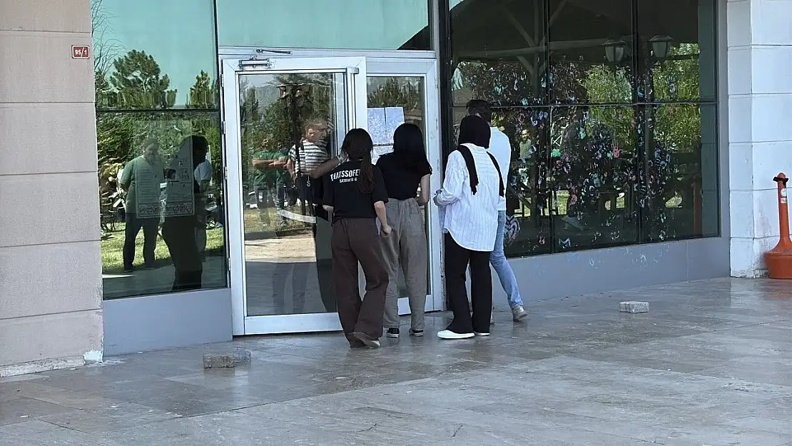 Konyalı öğrenciyi YKS'ye polis yetiştirdi