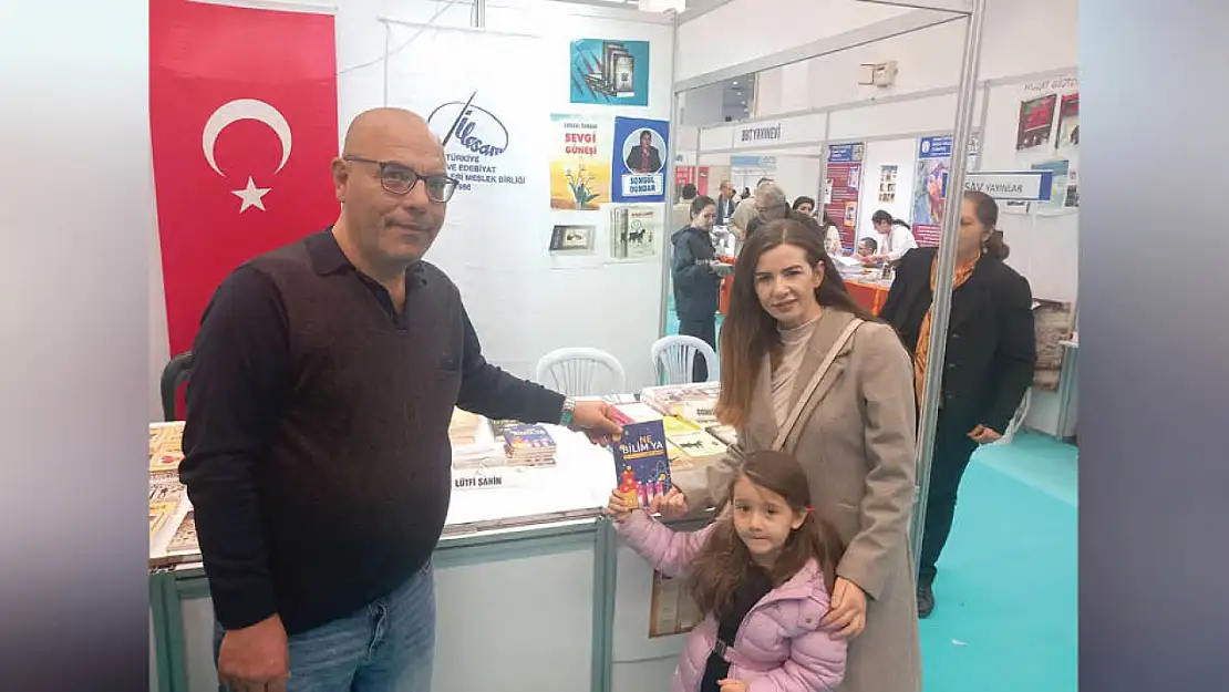 Konyalı öğretmen 21. Ankara Kitap Fuarına iştirak etti!