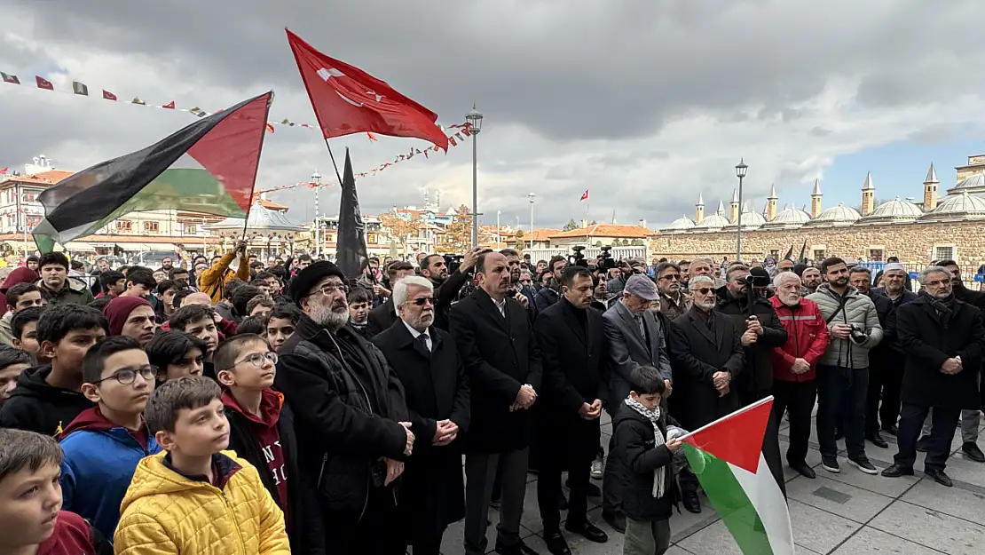 Konyalı vatandaşlar Gazze'deki ateşkes anlaşması sonrası kutlama yapıp tekbir getirdi