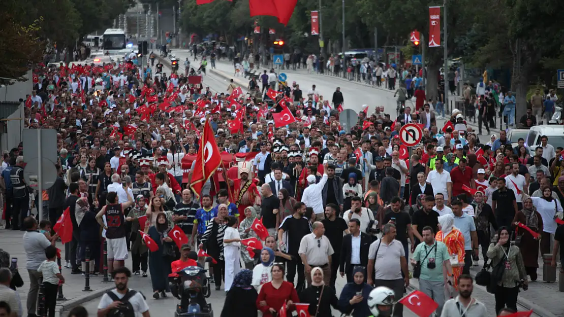 Konyalılar 15 Temmuz'u Mevlana Meydanı'nda andı!