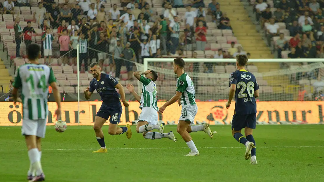 Konyaspor, Fenerbahçe'yi tek golle yıktı