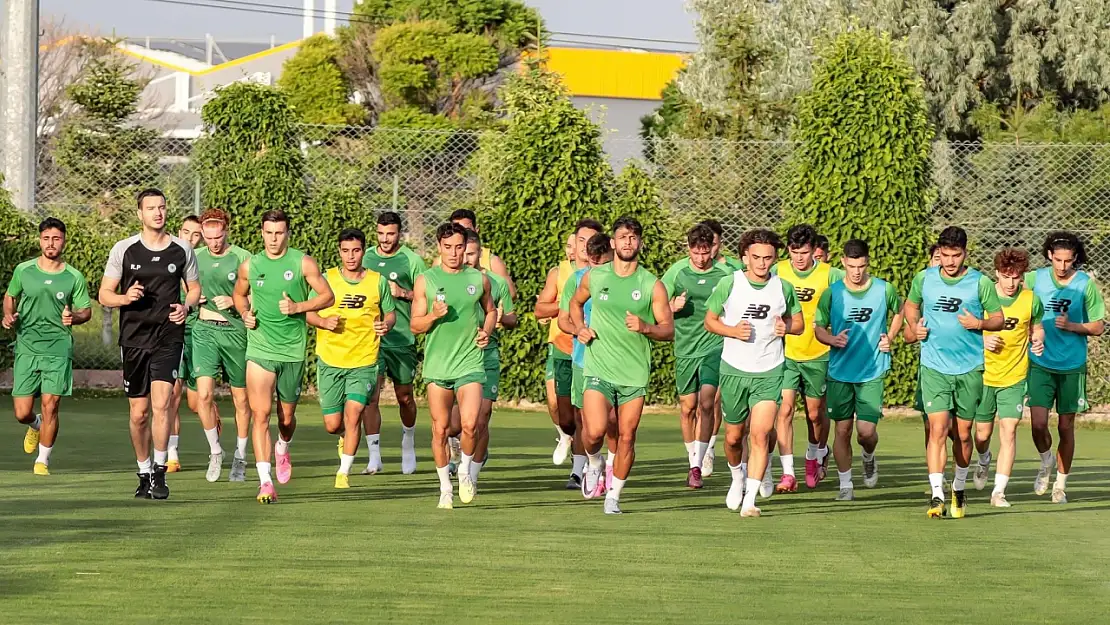  Konyaspor topbaşı yaptı