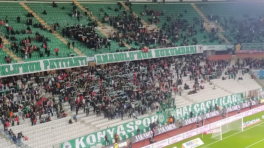 Konyaspor tribünlerinin boş kalma nedeni siyaset mi?