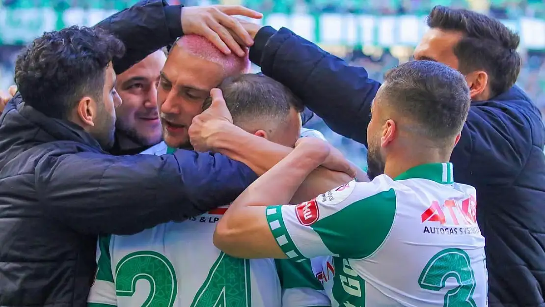 Konyaspor ve Kasımpaşa gol düellosunda puanları paylaştı