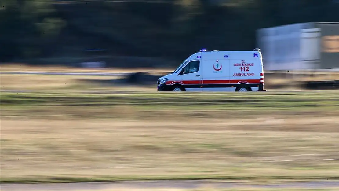 Köy meydanında fenalaşan çocuk vefat etti