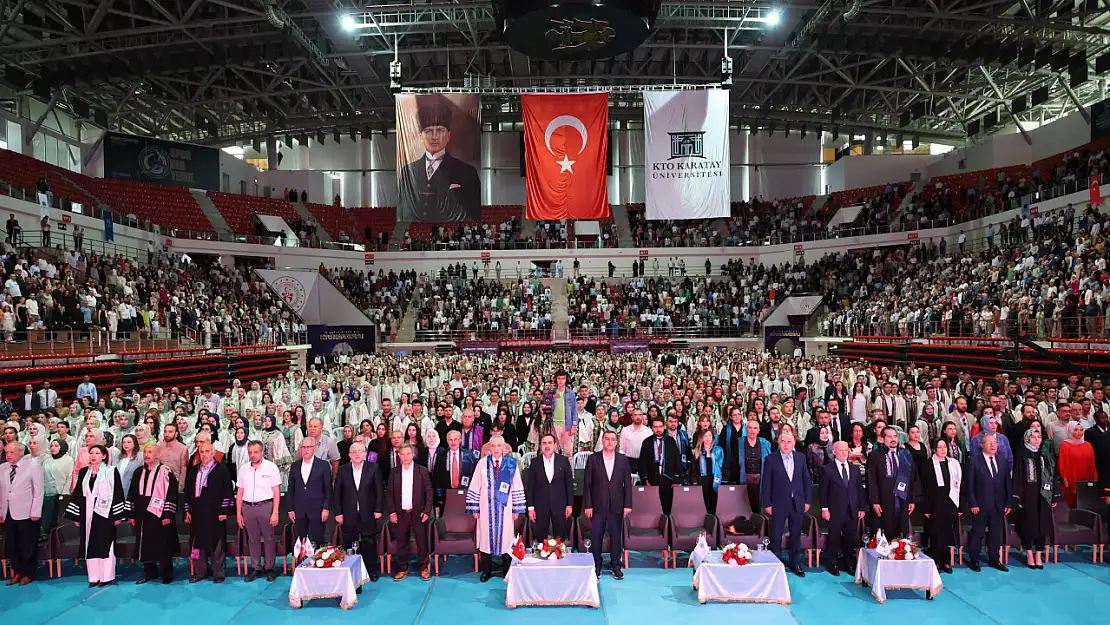 KTO Karatay Üniversitesi 12. dönem mezunlarını verdi