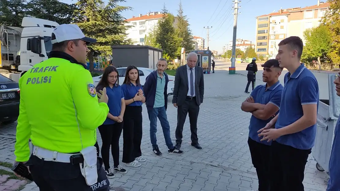 Kulu'da polis yaya geçidi uygulaması yaptı