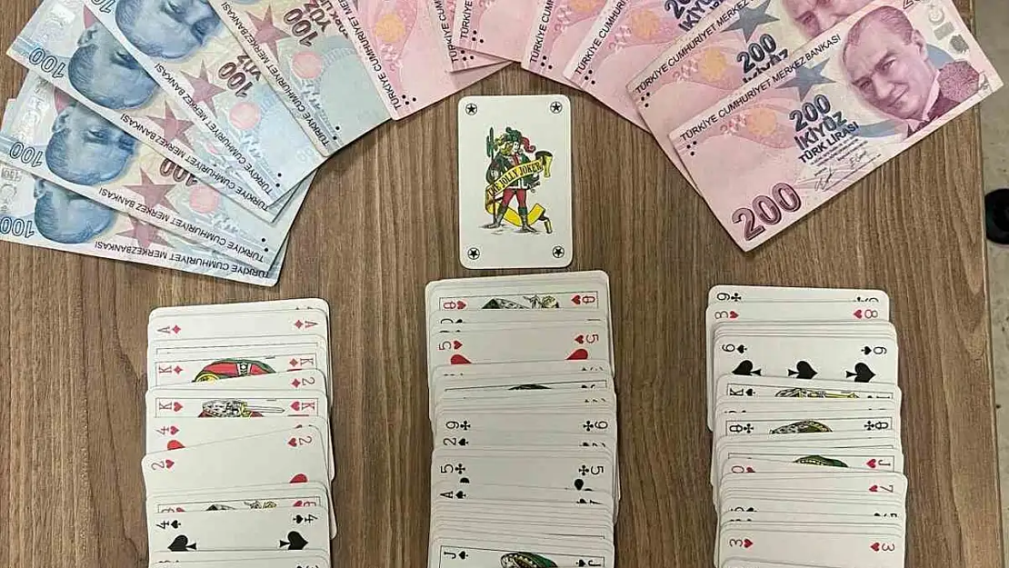 Kumar oynatılan lokalde 8 kişiye işlem yapıldı