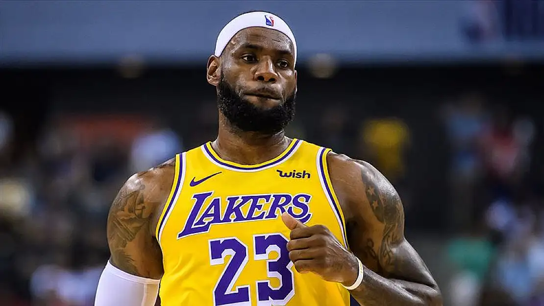 Lakers sezonun ilk galibiyetini aldı