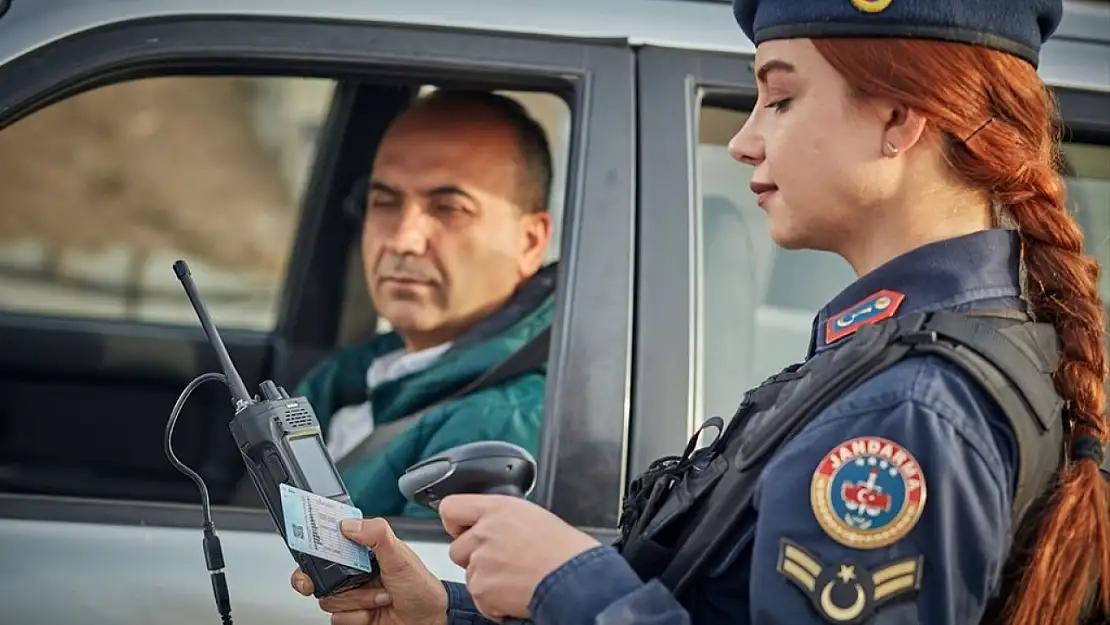 Lise Diploması Olan Koşsun: JANDARMA Kadın-Erkek Memur Alıyor!