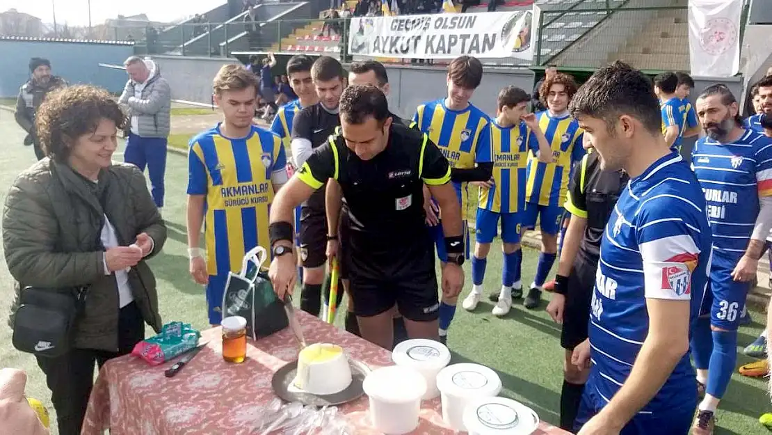 Maça çıkmadan önce ballı manda yoğurdu yedirdiler