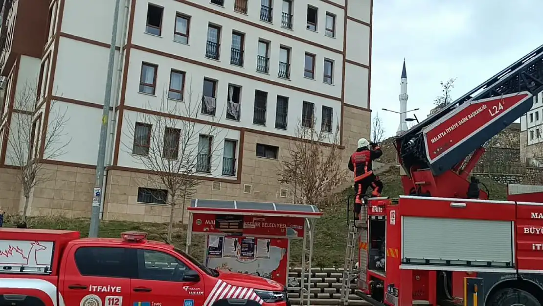 Malatya'da korkutan yangın! 8 kişi hastanelik oldu