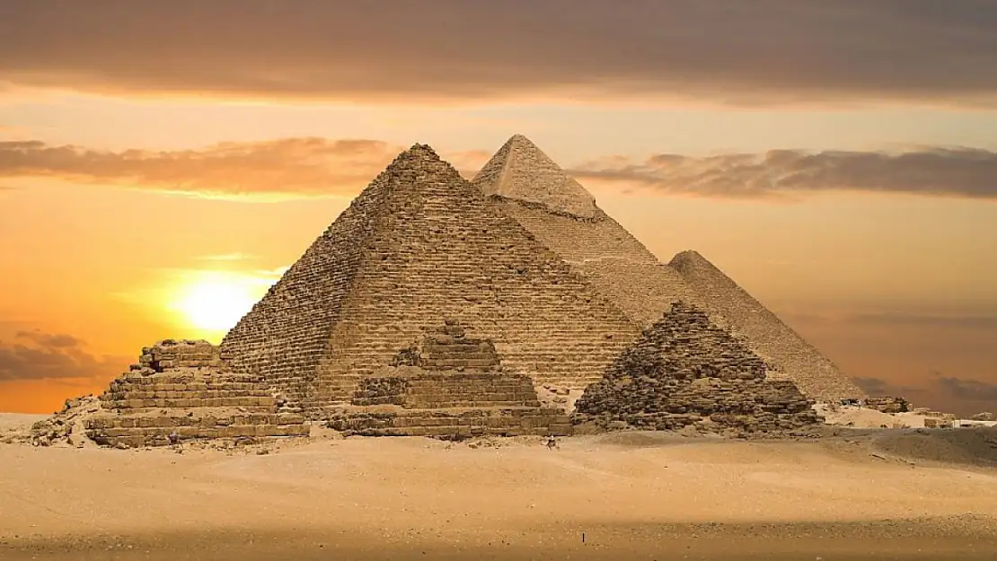Mısır Medeniyeti: Gizemli dünyanın kapılarını aralayın