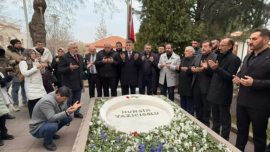 Muhsin Yazıcıoğlu doğumunun 70. yılında kabri başında anıldı