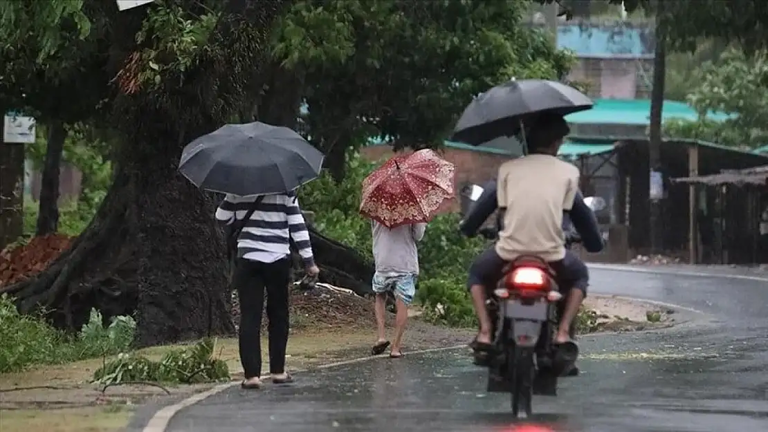 Myanmar'daki kasırgada ölenlerin sayısı artıyor: 400 ölü