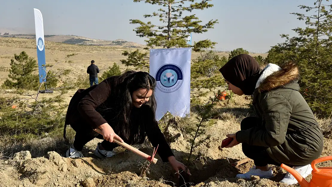 NEÜ Köyceğiz Yerleşkesinde fidanlar toprakla buluştu