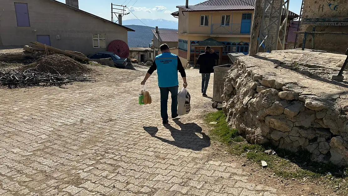 O dernekten Konya'da Ramazan ayı öncesi bin aileye yardım!