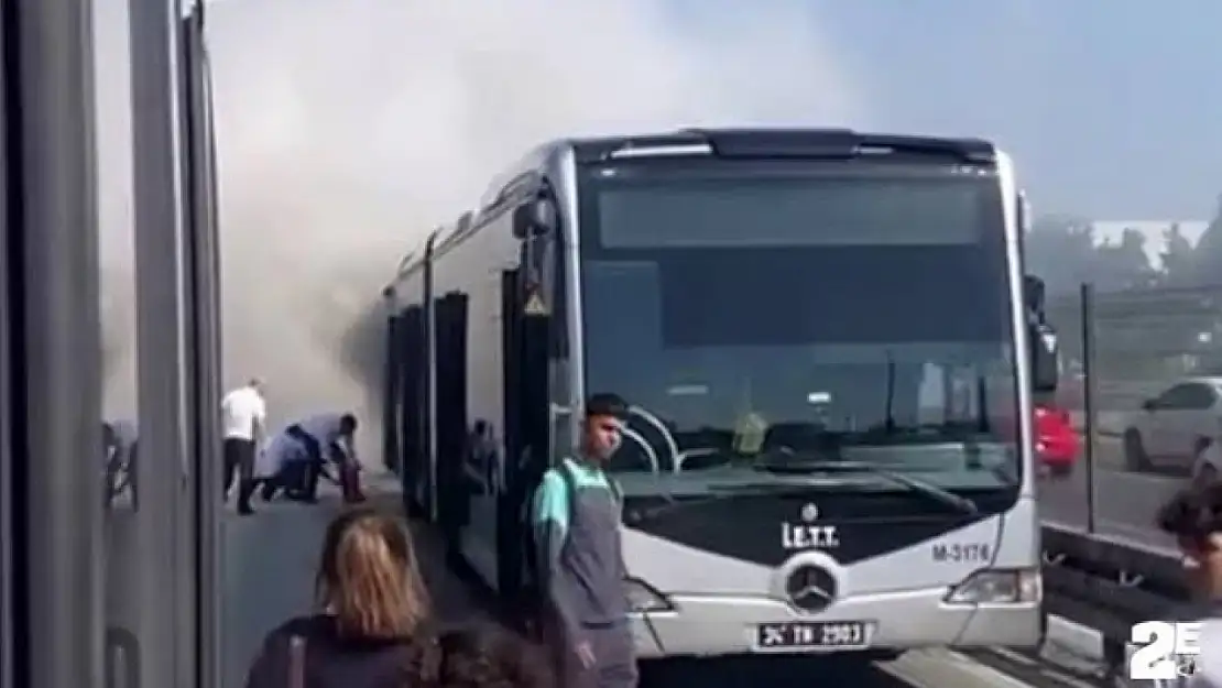 O şehirde bir metrobüste yangın paniği