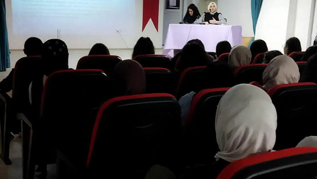 Öğrencilere Madde Ve Teknoloji Bağımlılığı Semineri