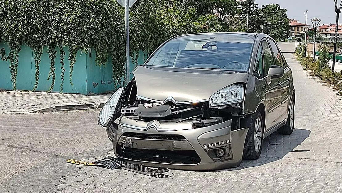Olayın adresi Konya: 2 aracın çarpıştığı kazada bir kişi yaralandı!