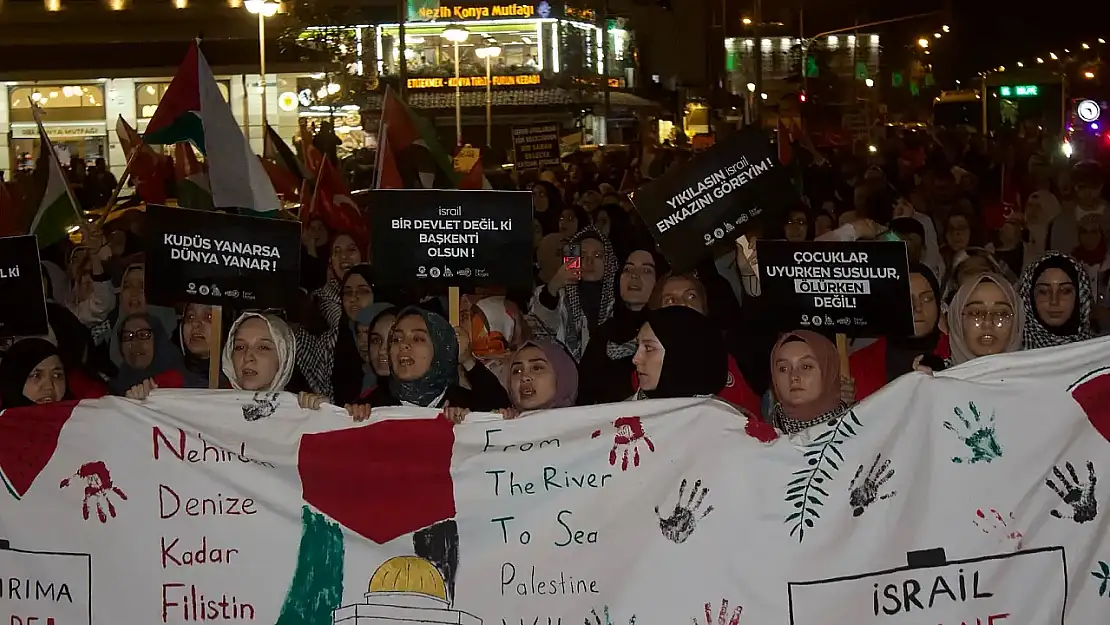 Önce İsrail'i sonra Konya yöneticilerini protesto etiller: 'Ezilmekten kurtuldular'