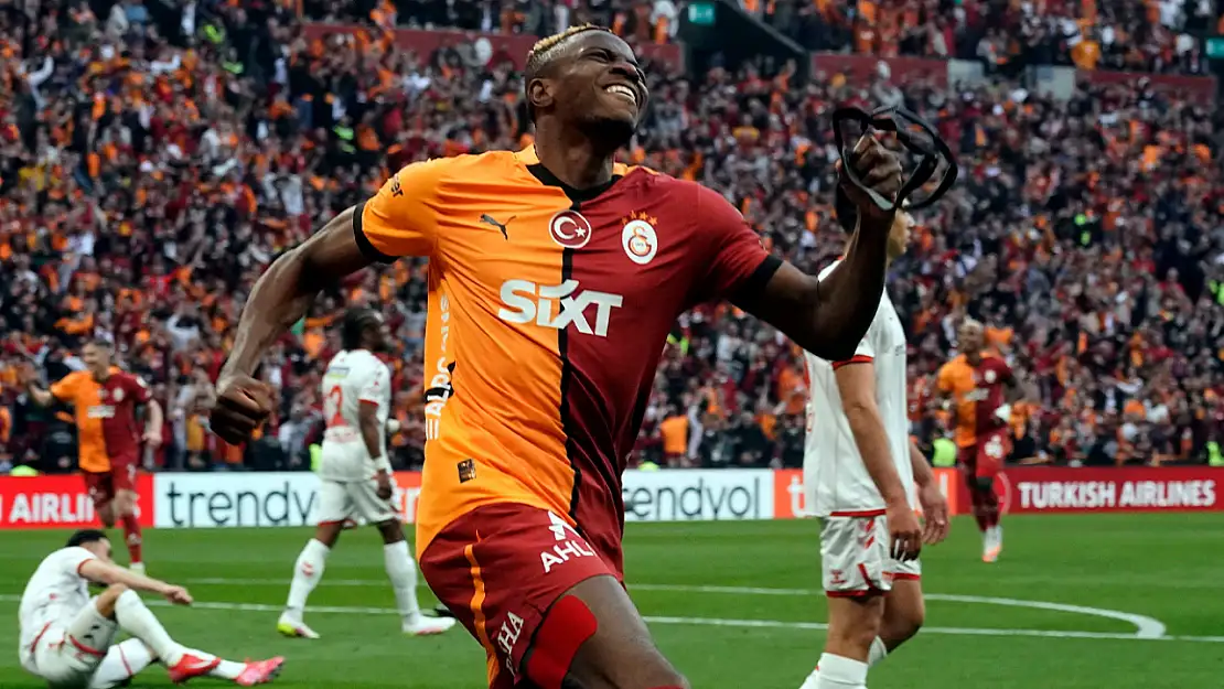 Osimhen Süper Lig'de gol krallığını zirveye taşıdı
