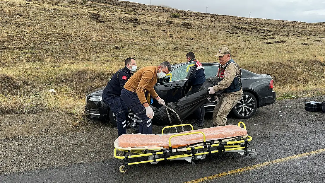 Otomobilde başından silahla vurulmuş erkek cesedi bulundu