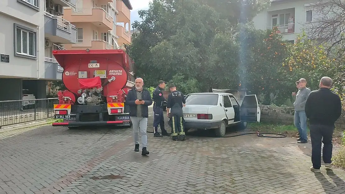 Otomobilini park edip gitti: Geldiğinde yanarken buldu!