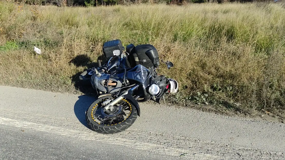 Otomobille motosiklet çarpıştı: 1 ölü