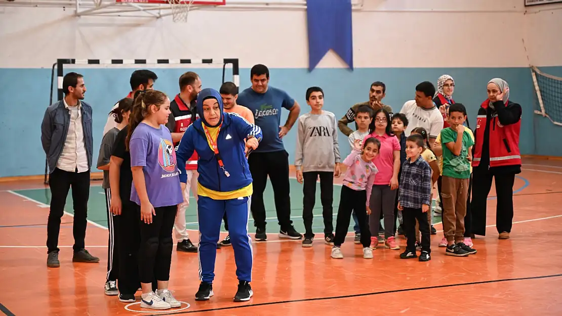 Özel gereksinimli öğrencilere 'Mutlu Çarşamba' etkinliği