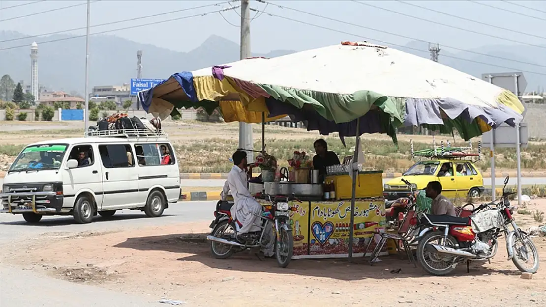 Pakistan'da aşırı sıcaklar can alıyor